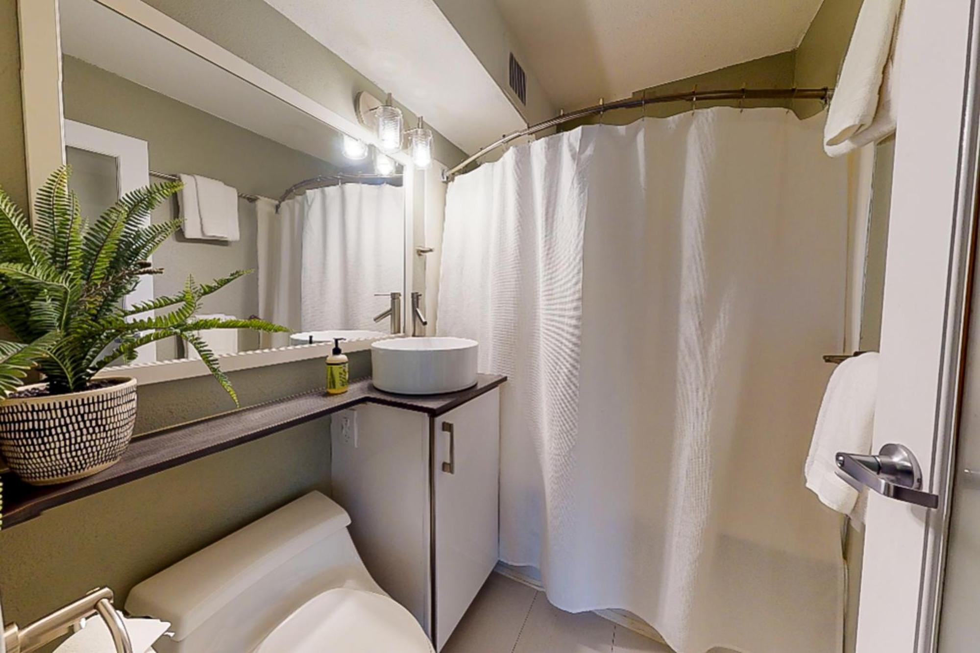 Hubble Place Condos Seattle Room photo